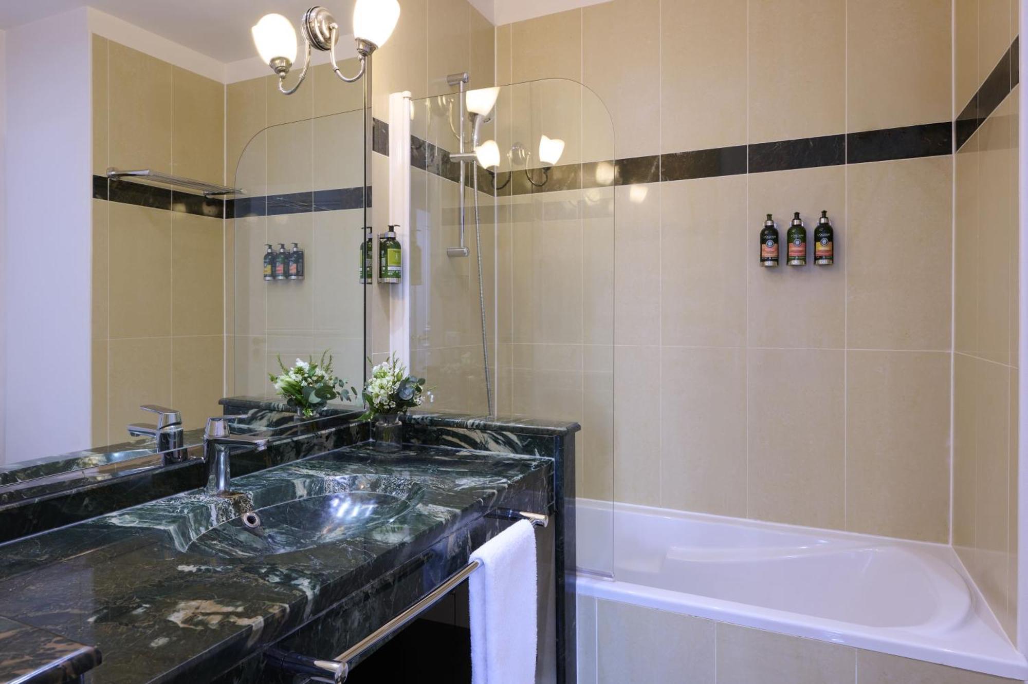 Aparthotel Fraser Le Claridge Champs-elysees Paris