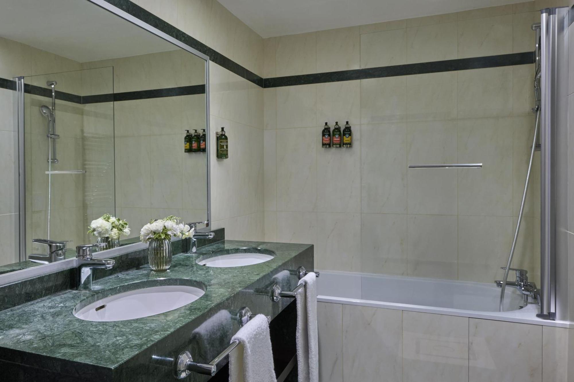 Fraser Le Claridge Champs-elysees Aparthotel